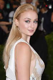 2 Sophie Turner