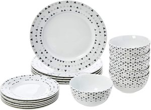 10. AmazonBasics 18-Piece Kitchen Dinnerware Set