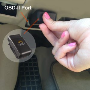 2. Vyncs 3G Car GPS Tracker