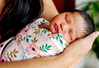 10 BEST SWADDLE BLANKETS FOR YOUR LITTLE LOVE
