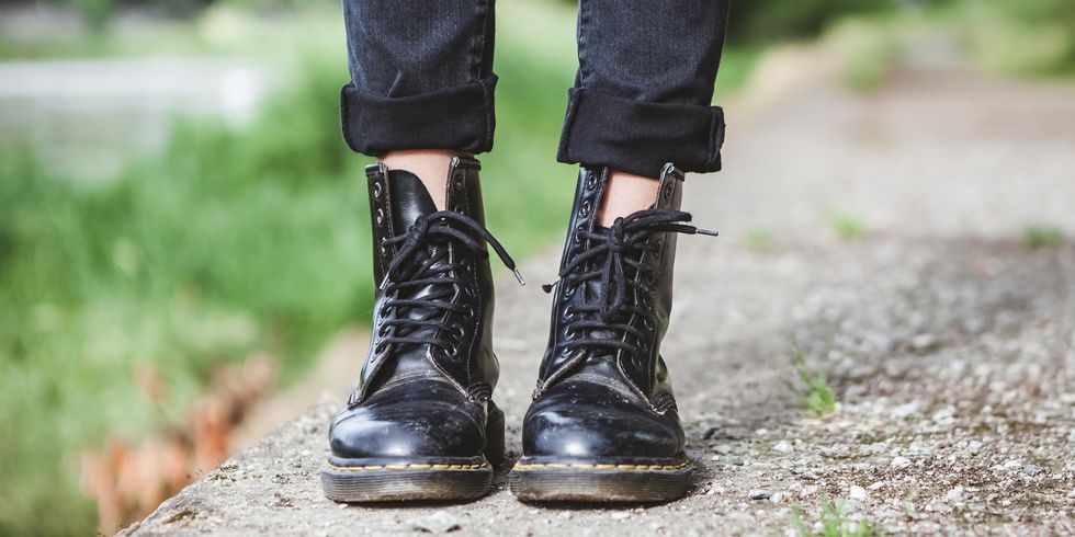 LEATHER BOOTS FOR WOMEN TO COMPLETE