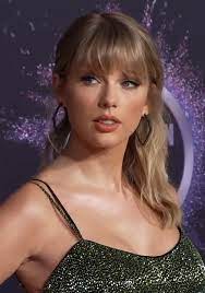 5 Taylor Swift  