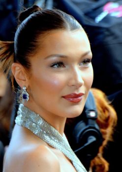 5 Bella Hadid 