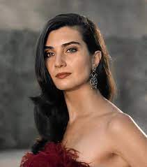 9. Tuba Büyükün