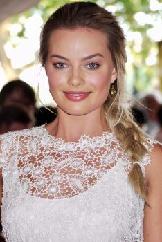 9 Margot Robbie:  