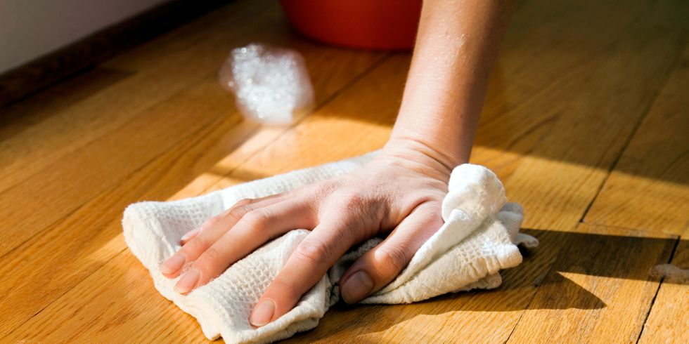 WOOD FLOOR CLEANERS